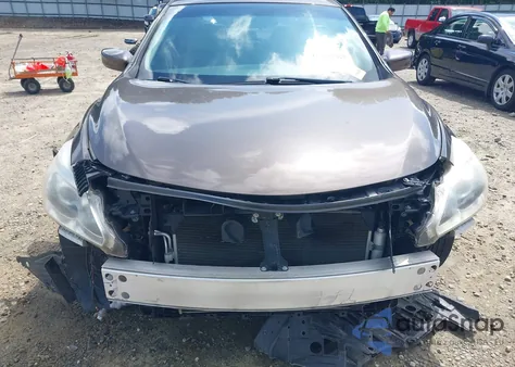 2014 Nissan Altima 2.5 Sv z USA, uszkodzony, nr VIN 1N4AL3AP3EC164749